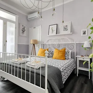 https://la-petite-maison-vigevano.it-lombardy.com