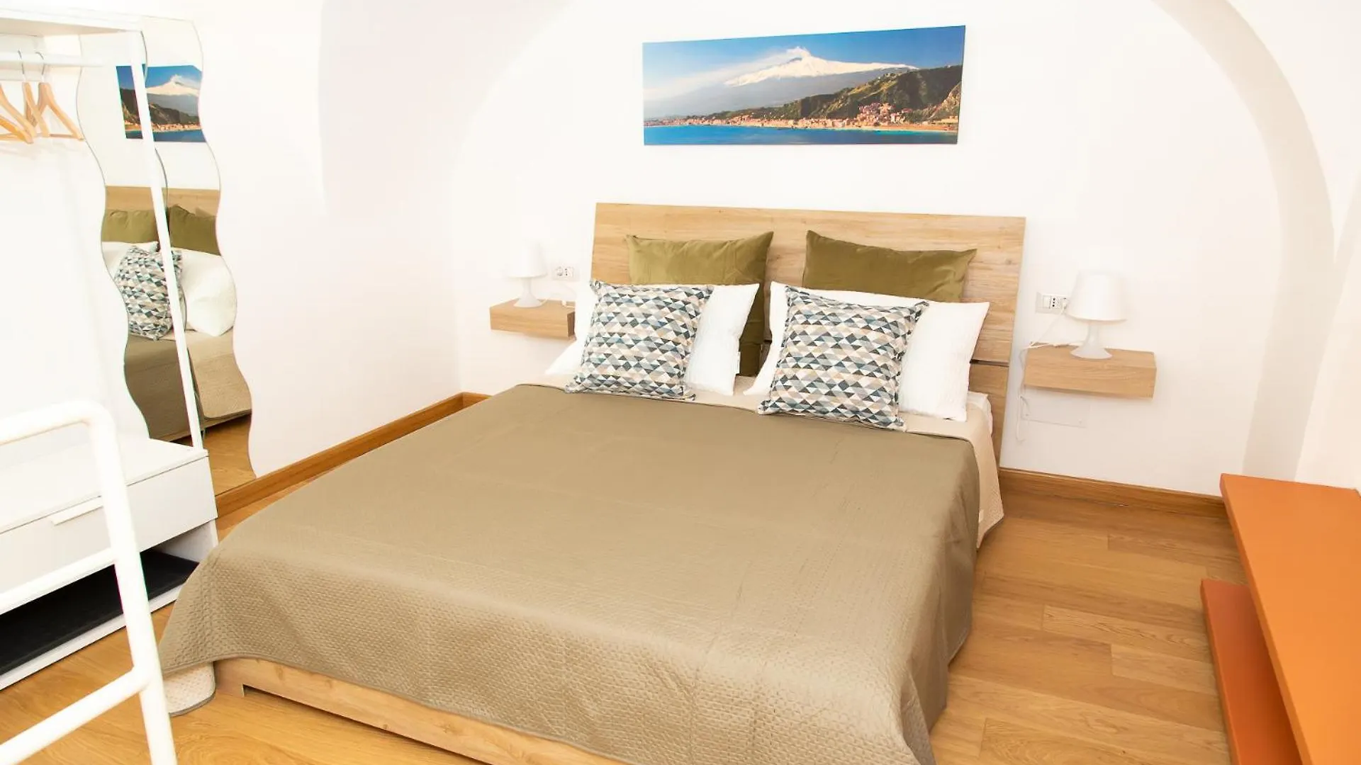 Volo In Citta Apartment Catania 0*,